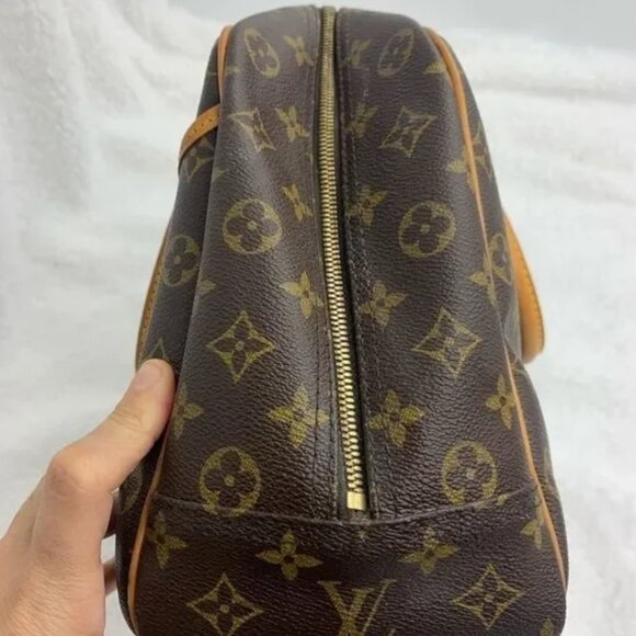 Authentic Louis Vuitton Large Monogram Deauville - Picture 4 of 11